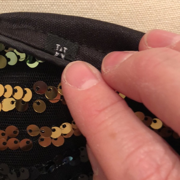 Vici size M sequin top. Fun flirty top with one sleeve. - Picture 4 of 11